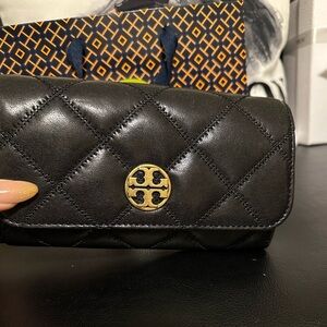 New with tags quilted Tory Burch cross body